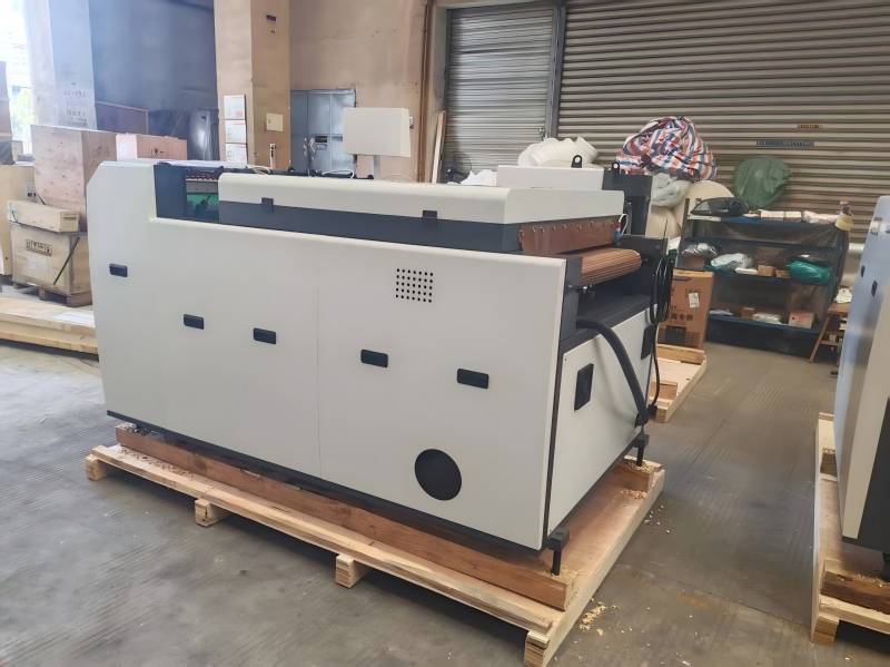 Uusi Star SGUV-760A automaattinen UV-pinnoituskone toimitetaan pian.