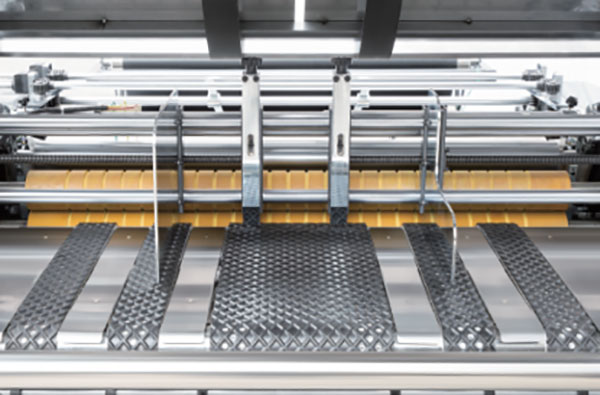 Semi-Automatic Flute Laminating Machine